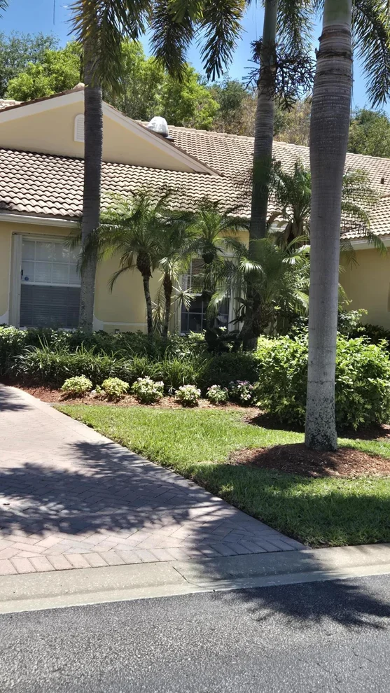 Unit for sale at 9436 Swansea Lane, West Palm Beach, FL 33411