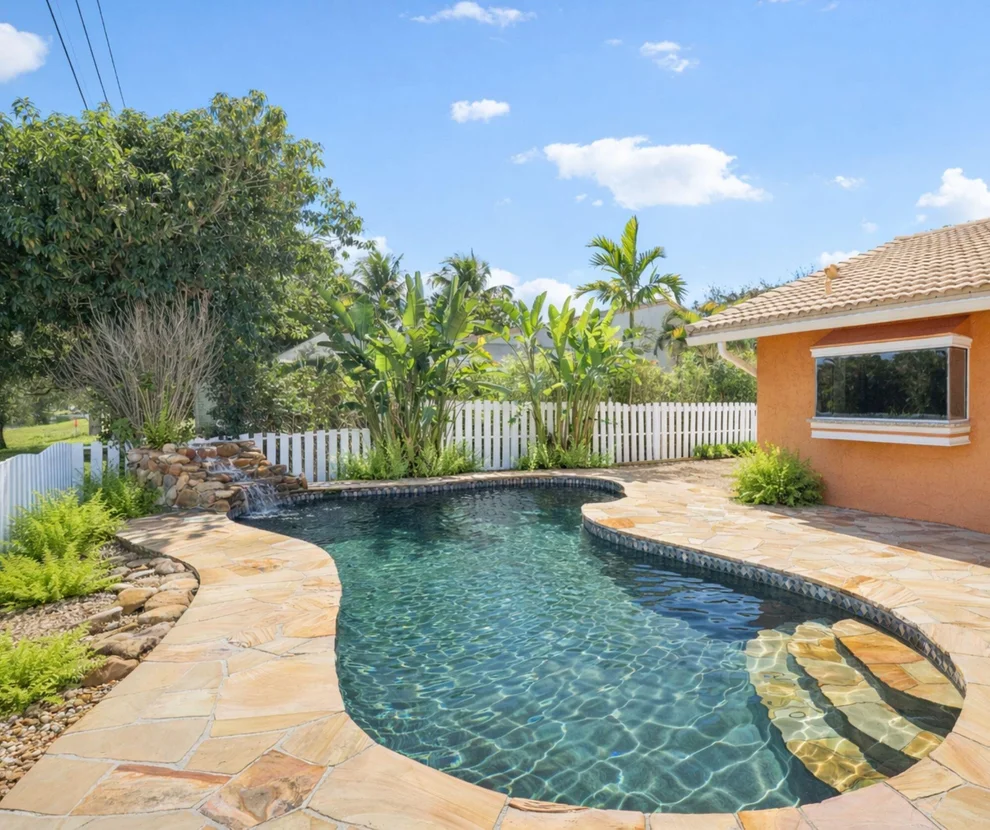 Unit for sale at 808 E Plantation Circle, Plantation, FL 33324