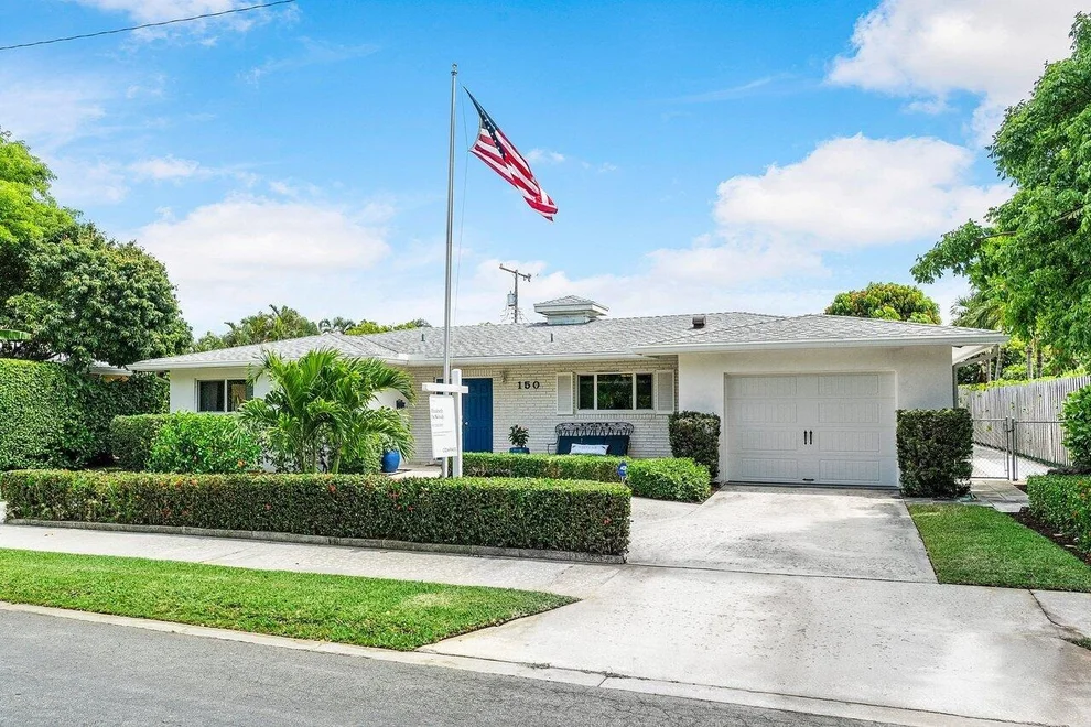 Unit for sale at 150 Worth Court N, West Palm Beach, FL 33405