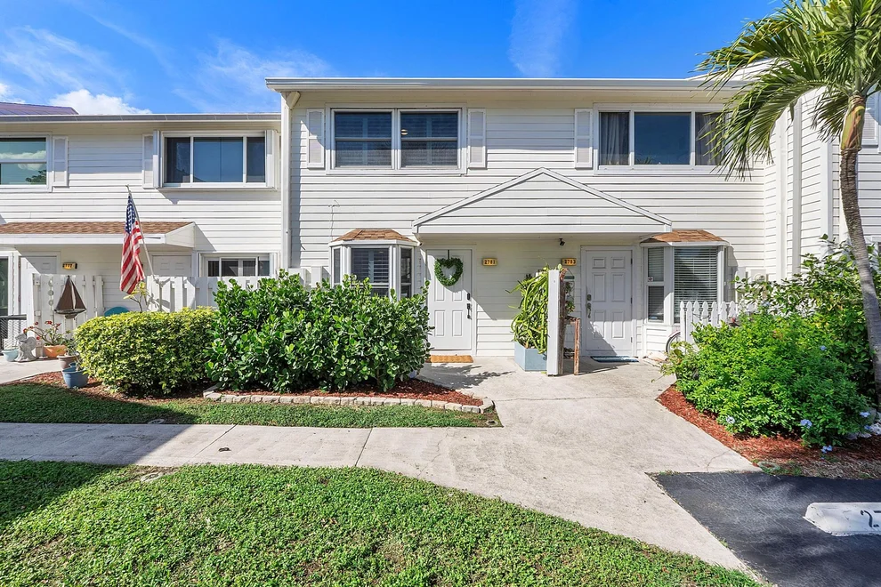 Unit for sale at 2781 NE 15 Street, Pompano Beach, FL 33062