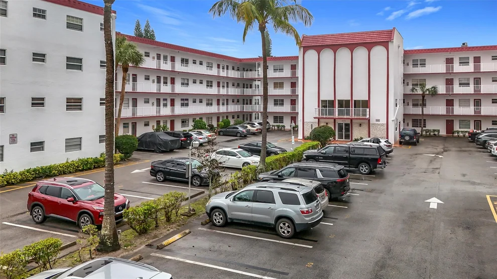 Unit for sale at 4270 NW 40th Street, Lauderdale Lakes, FL 33319