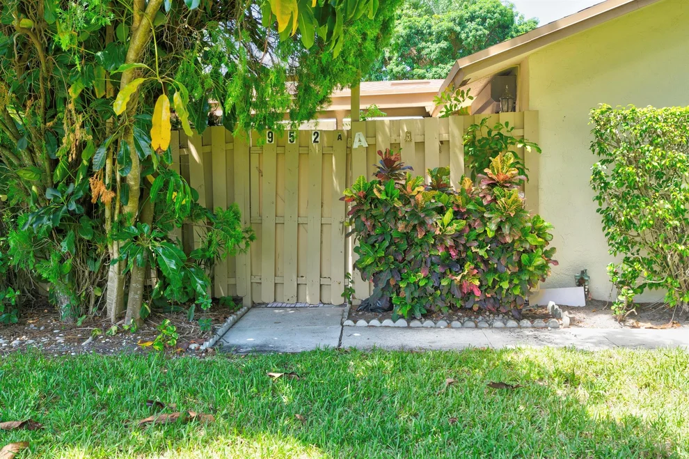 Unit for sale at 952 NW 29th Avenue, Delray Beach, FL 33445