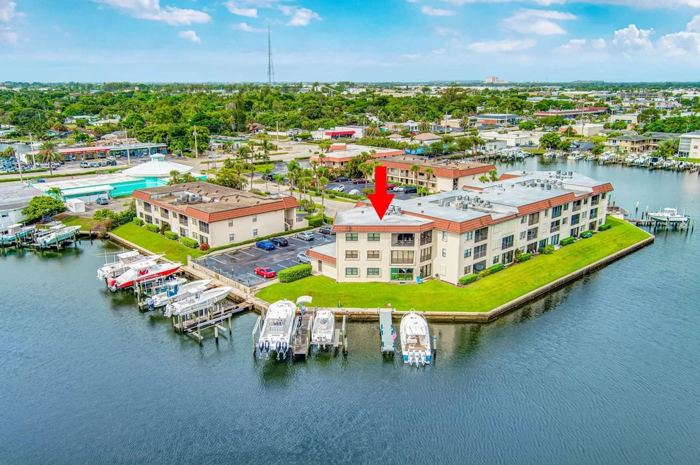 Unit for sale at 313 Lake Circle, North Palm Beach, FL 33408