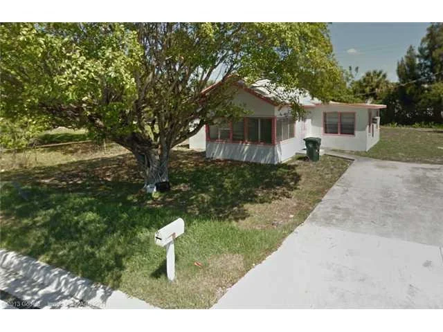 Unit for sale at 2121 NW 28th Street, Oakland Park, FL 33311