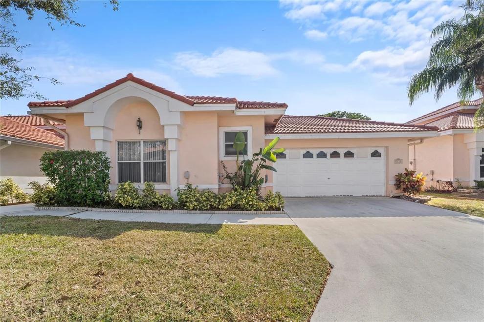 Unit for sale at 7728 Highlands Circle, Margate, FL 33063