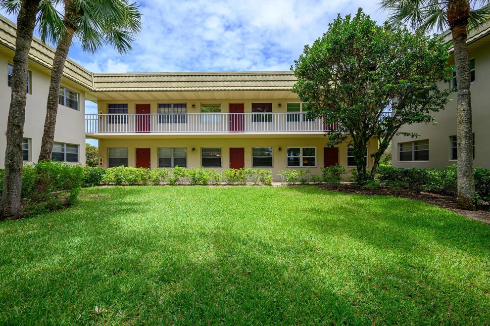 Unit for sale at 44 Vista Gardens Trail, Vero Beach, FL 32962