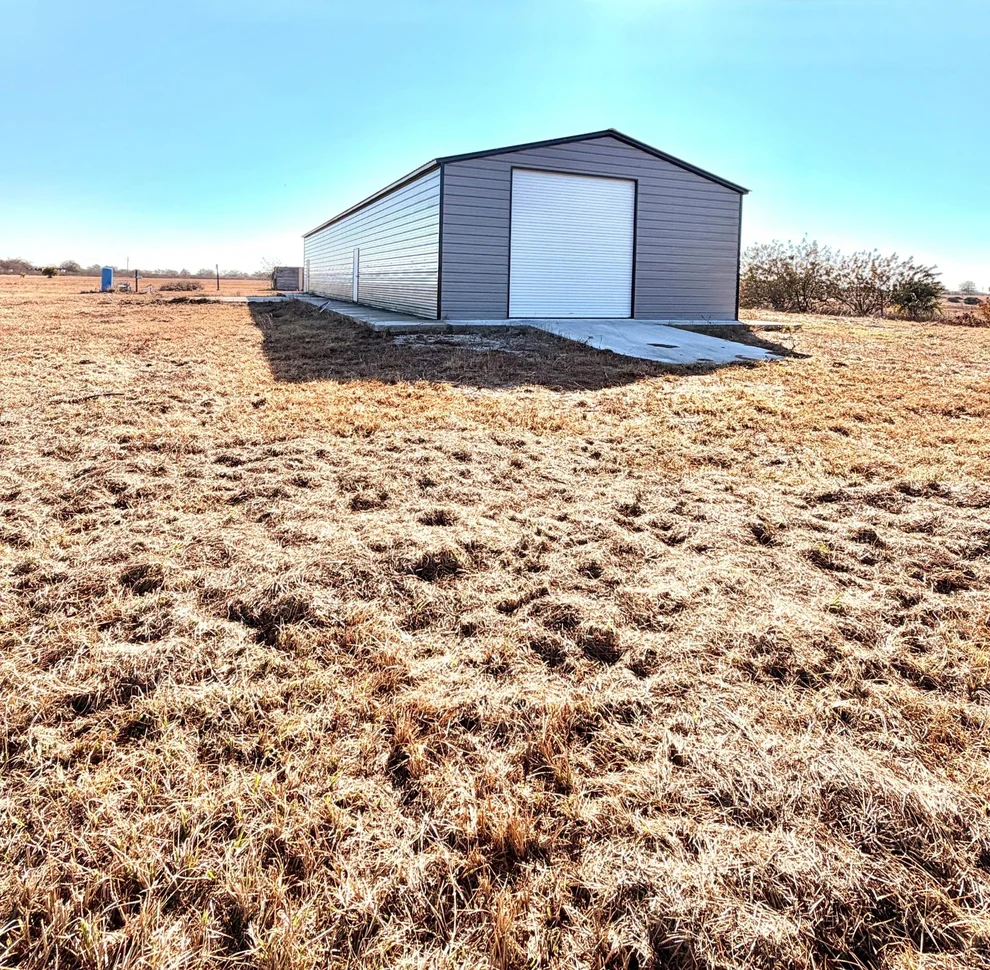 Unit for sale at 3970 NE 80th Avenue, Okeechobee, FL 34972