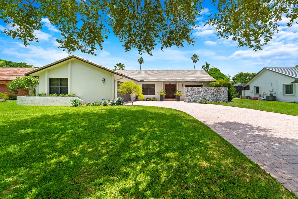 Unit for sale at 9235 NW 1st Street, Coral Springs, FL 33071