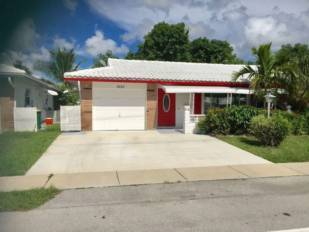 Unit for sale at 7422 NW 70th Avenue, Tamarac, FL 33321
