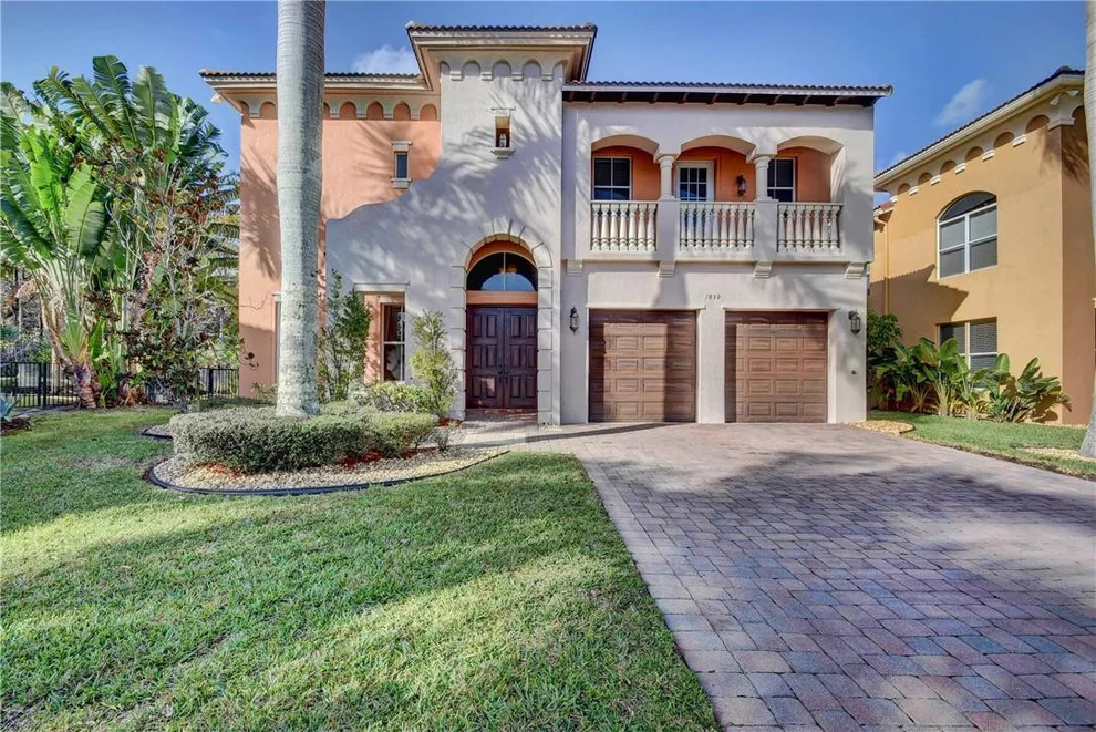 Unit for sale at 1859 Wood Glen Circle, Royal Palm Beach, FL 33411