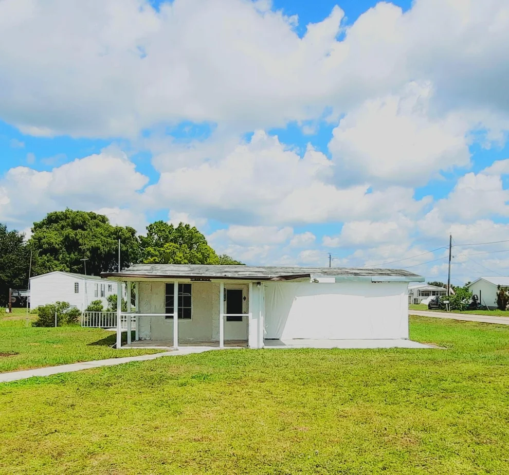 Unit for sale at 1052 Lime Street, Okeechobee, FL 34974