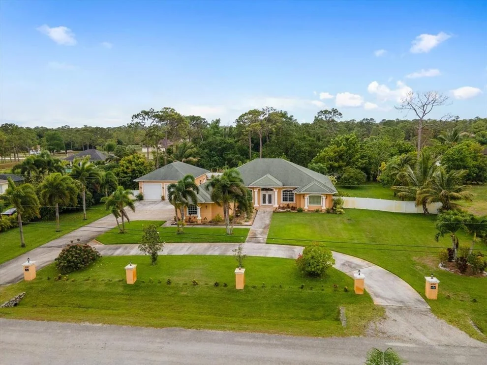Unit for sale at 14310 85th Road N, The Acreage, FL 33470