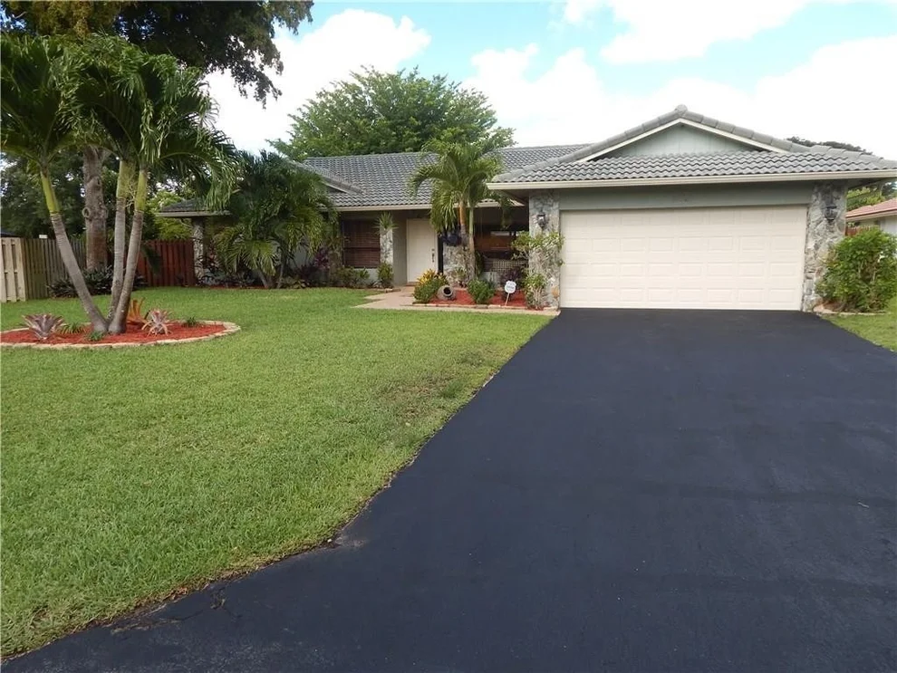 Unit for sale at 135 NW 99th Way, Coral Springs, FL 33071
