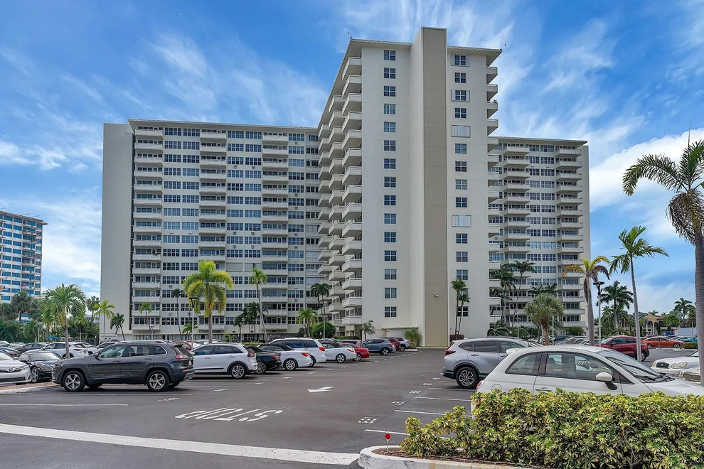 Unit for sale at 3200 NE 36th Street, Fort Lauderdale, FL 33308