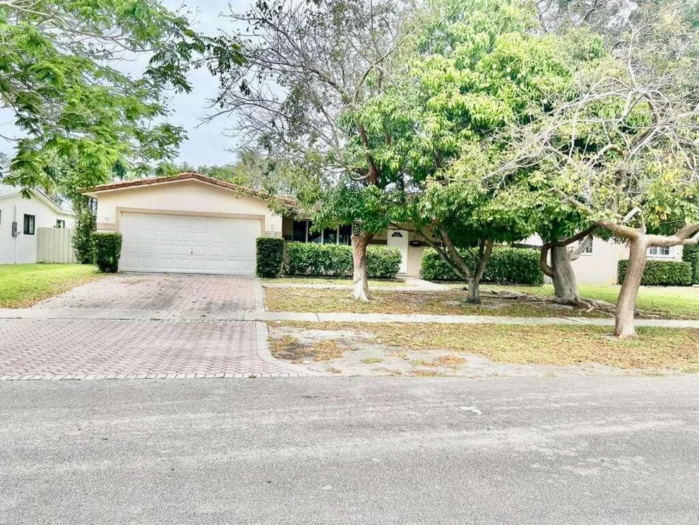 Unit for sale at 4913 Mckinley Street, Hollywood, FL 33021