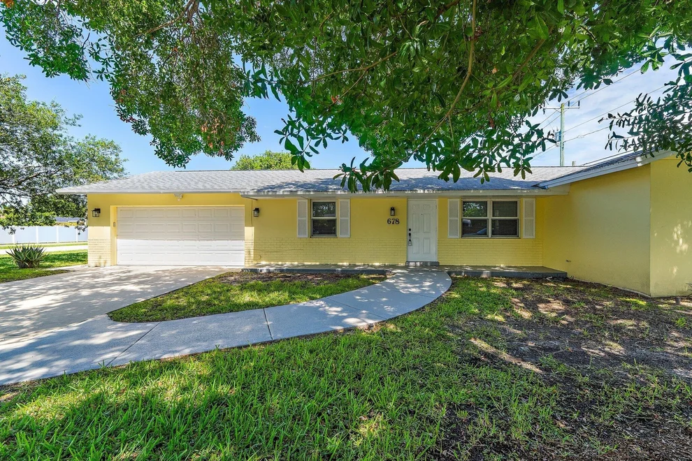 Unit for sale at 678 Riverside Drive, Palm Beach Gardens, FL 33410