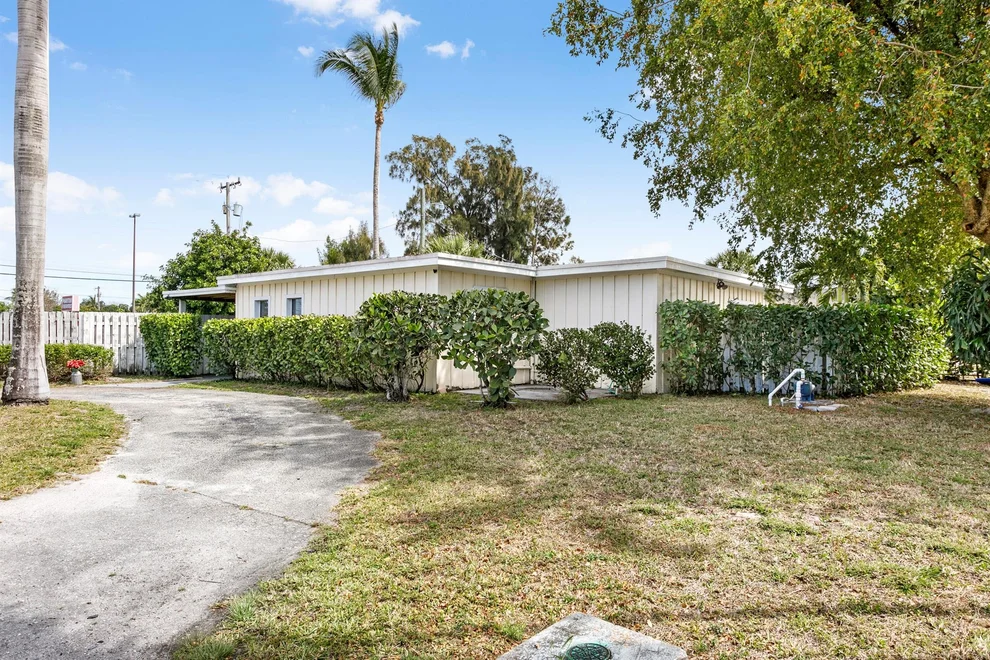 Unit for sale at 2839 Seminole Road, Palm Springs, FL 33406