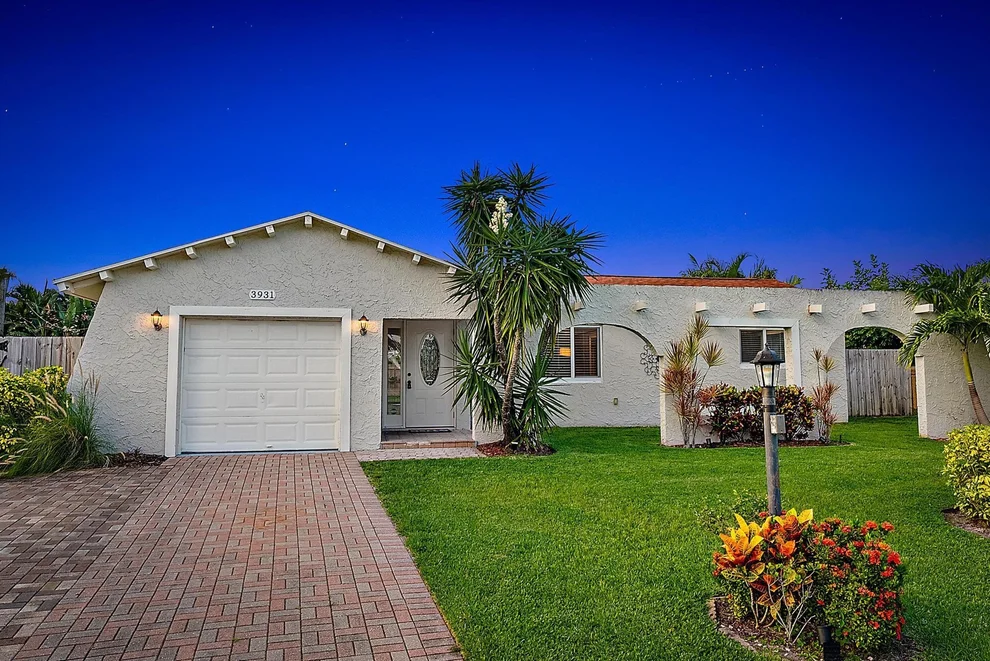 Unit for sale at 3931 Flag Drive, Palm Beach Gardens, FL 33410