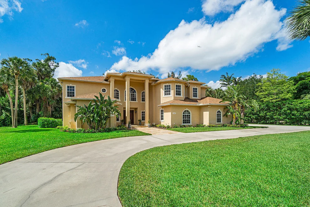 Unit for sale at 13287 Doubletree Circle, Wellington, FL 33414
