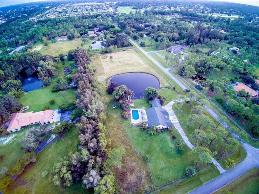Unit for sale at 11232 83rd Ln N, Palm Beach Gardens, FL 33412