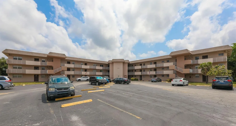 Unit for sale at 1200 Tallwood Avenue, Hollywood, FL 33021