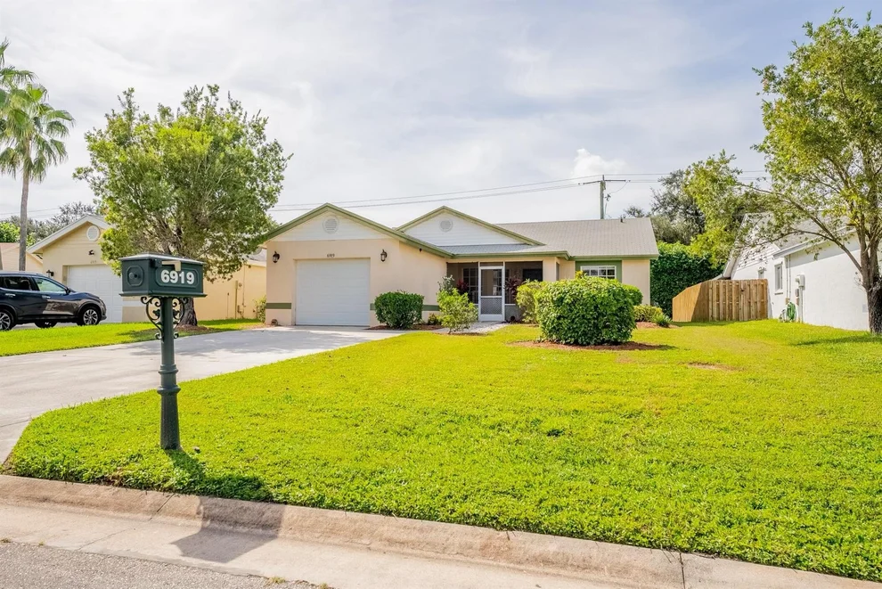 Unit for sale at 6919 Beacon Hollow Turn, Boynton Beach, FL 33437