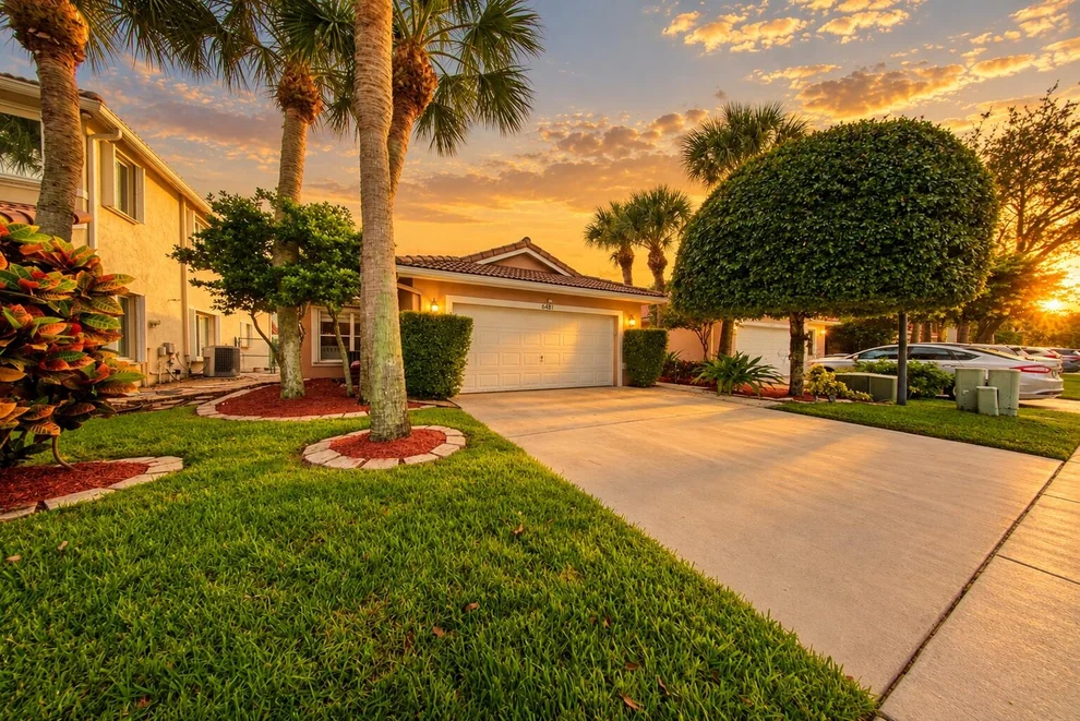 Unit for sale at 6481 Willoughby Circle, Lake Worth, FL 33463