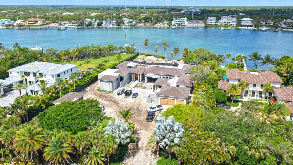 Unit for sale at 508 S Beach Road, Jupiter Island, FL 33455