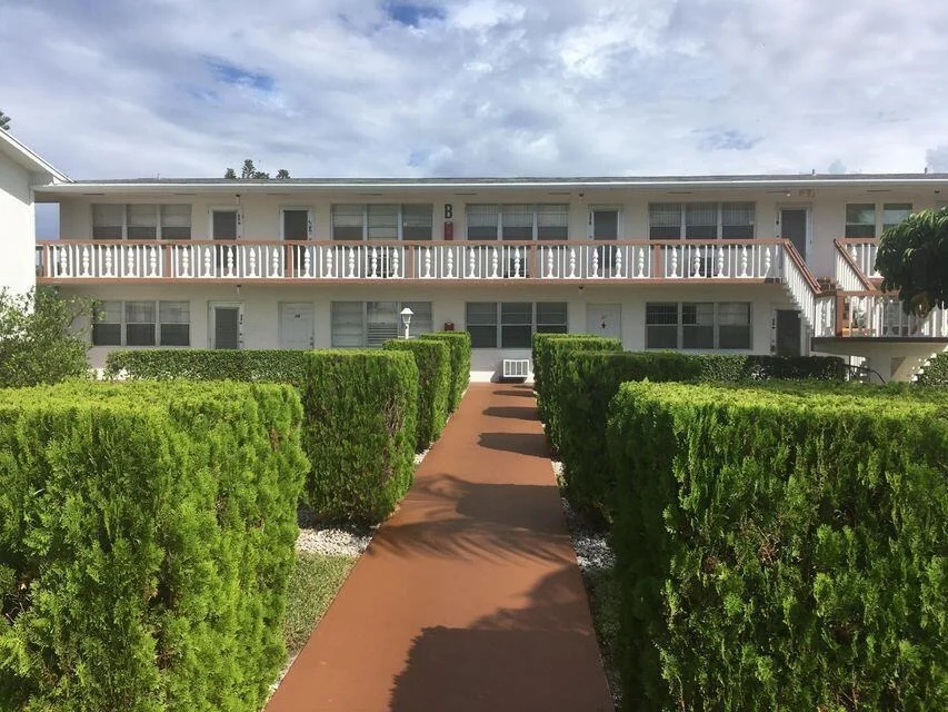 Unit for sale at 25 Cambridge B, West Palm Beach, FL 33417