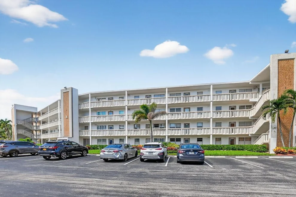 Unit for sale at 4007 Rexford A, Boca Raton, FL 33434