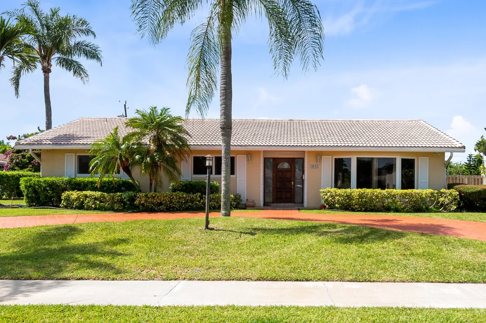 Unit for sale at 4916 Buchanan Street, Hollywood, FL 33021
