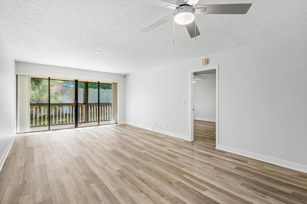 Unit for sale at 145 Brackenwood Road, Palm Beach Gardens, FL 33418