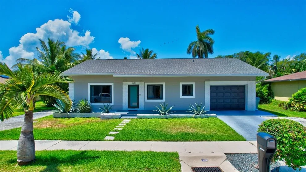 Unit for sale at 728 NE 9th Avenue, Boynton Beach, FL 33435