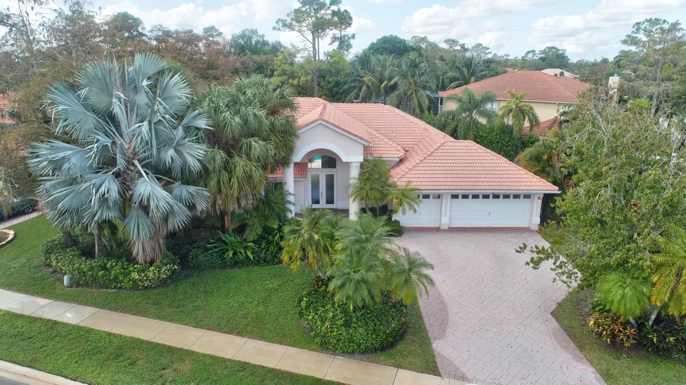 Unit for sale at 15541 Cedar Grove Lane, Wellington, FL 33414