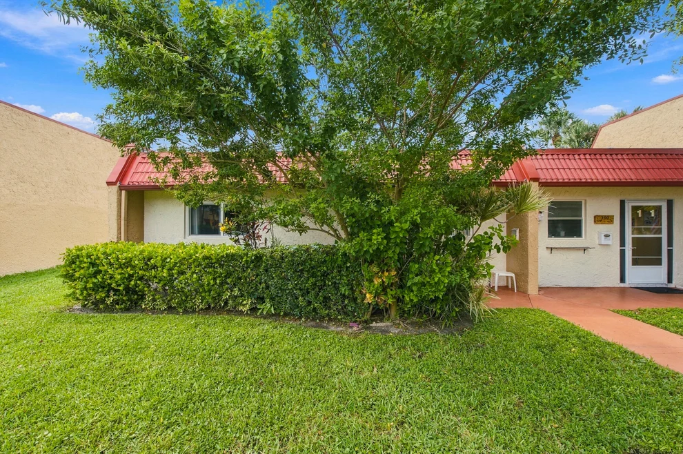 Unit for sale at 193 Lake Evelyn Drive, West Palm Beach, FL 33411