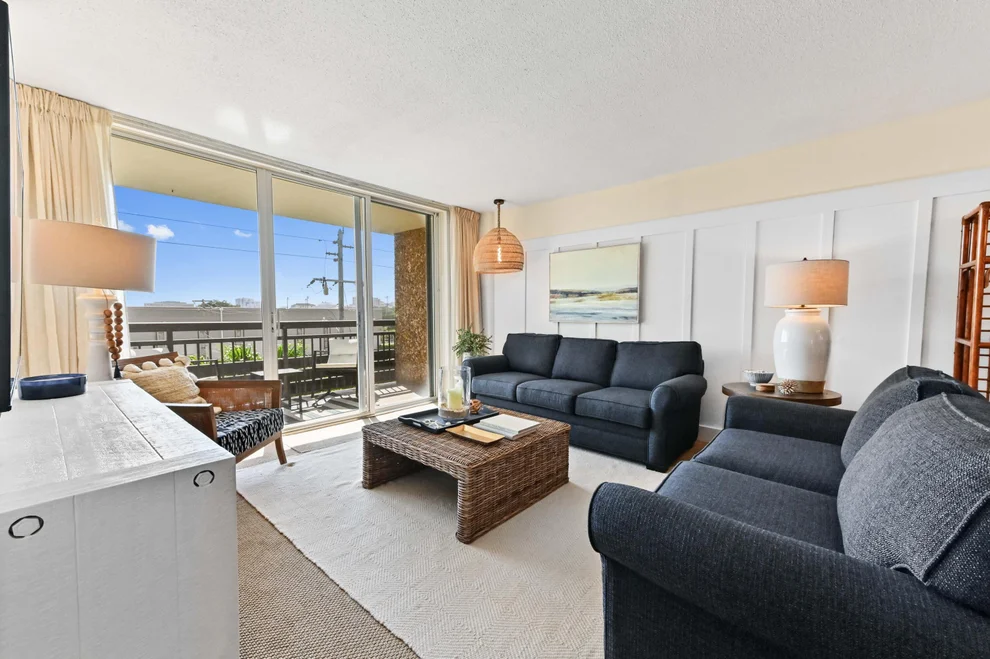 Unit for sale at 555 NW 4th Avenue, Boca Raton, FL 33432