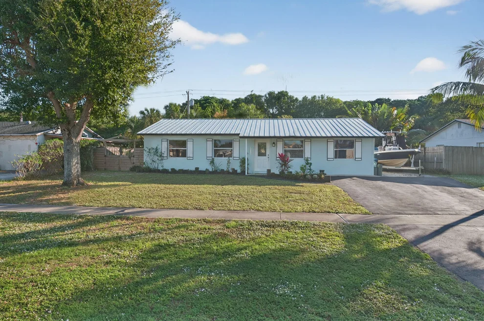 Unit for sale at 1206 Mohican Boulevard, Jupiter, FL 33458