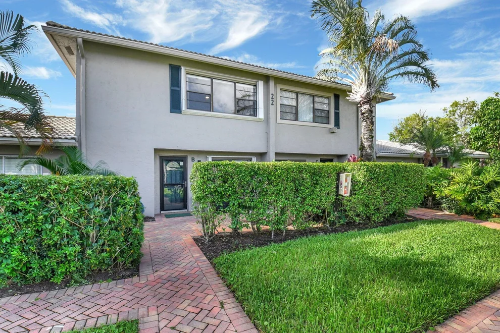 Unit for sale at 22 Stratford Drive, Boynton Beach, FL 33436