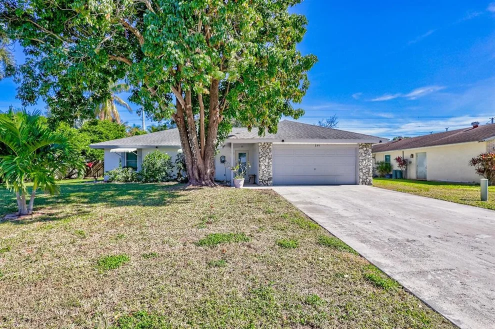 Unit for sale at 230 Sandpiper Ave, Royal Palm Beach, FL 33411