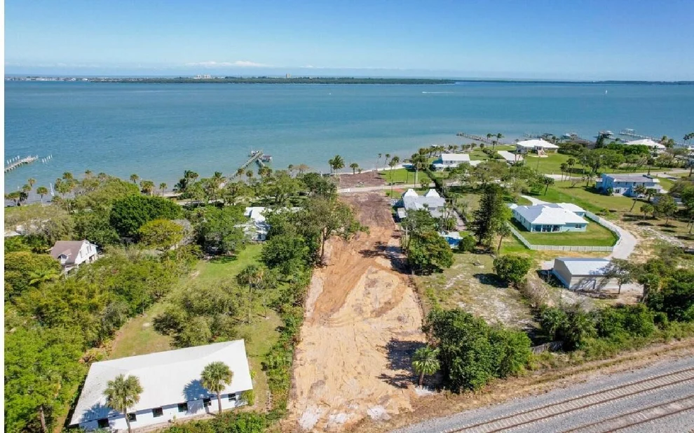 Unit for sale at 1033 S Indian River Drive, Fort Pierce, FL 34950