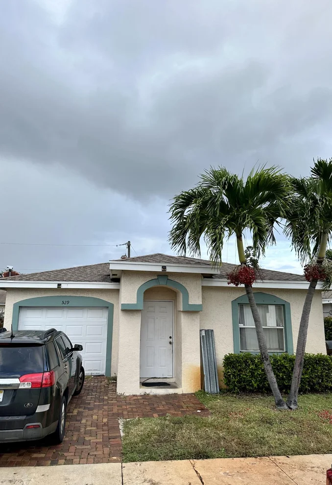 Unit for sale at 529 E Ridge Circle N, Boynton Beach, FL 33435