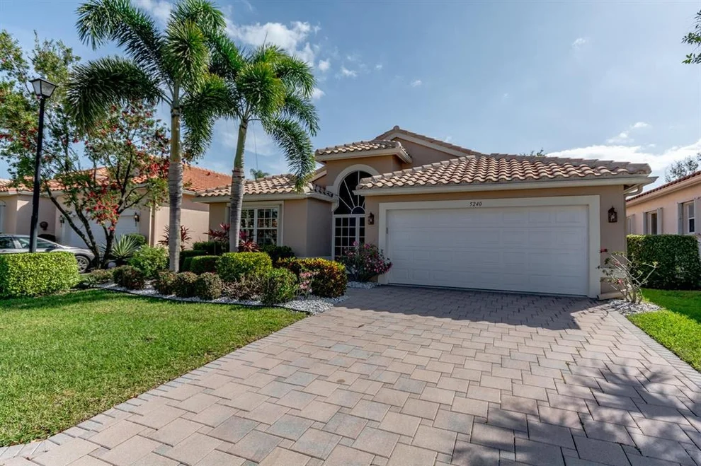 Unit for sale at 5240 Glenville Drive, Boynton Beach, FL 33437