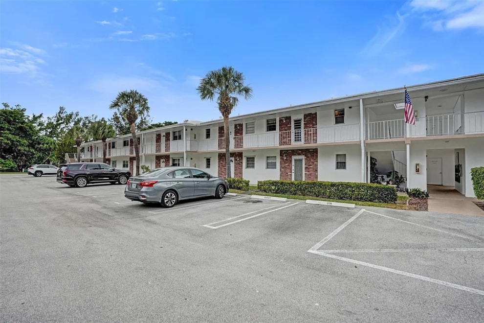 Unit for sale at 2475 W Golf Boulevard, Pompano Beach, FL 33064
