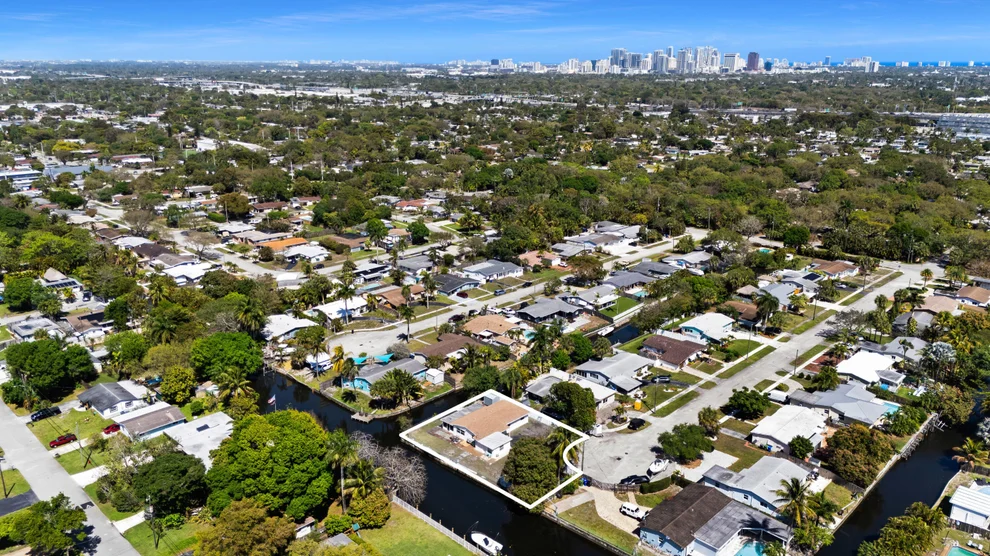 Unit for sale at 2731 SW 19th Street, Fort Lauderdale, FL 33312