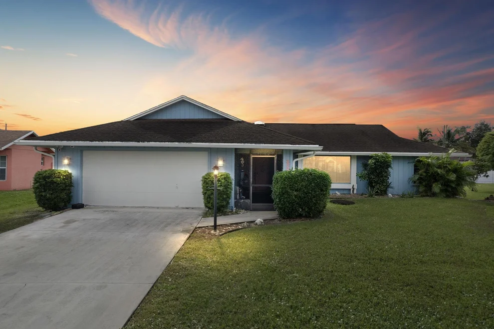 Unit for sale at 230 SW Inwood Avenue, Port St Lucie, FL 34984