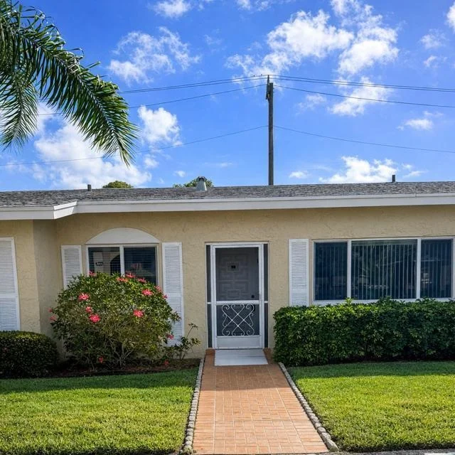 Unit for sale at 13678 Vía Flora, Delray Beach, FL 33484