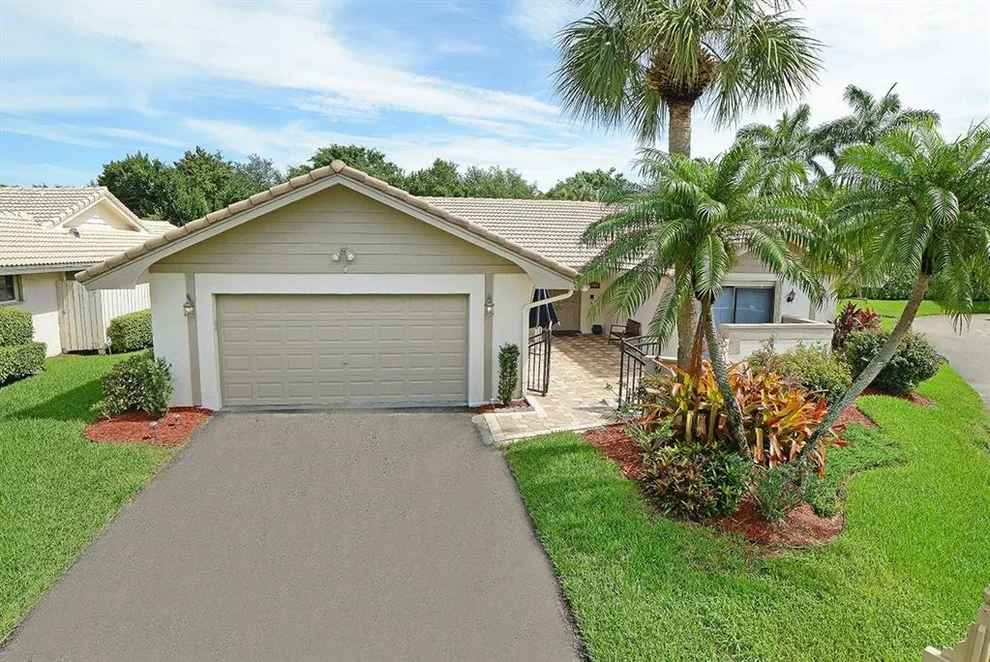 Unit for sale at 6921 Villas Drive W, Boca Raton, FL 33433