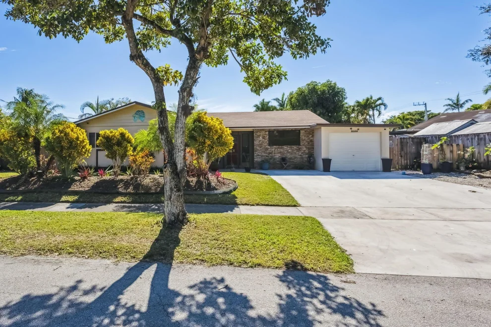 Unit for sale at 4420 NW 12 Street, Coconut Creek, FL 33066