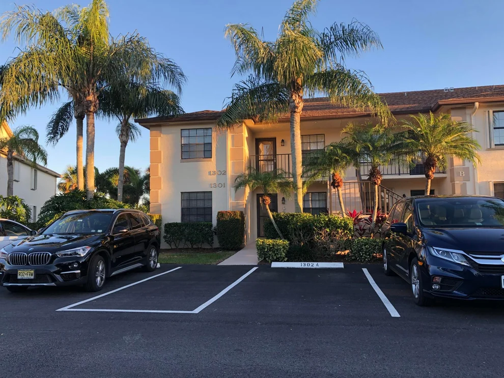 Unit for sale at 1301 Pinecrest Circle, Jupiter, FL 33458