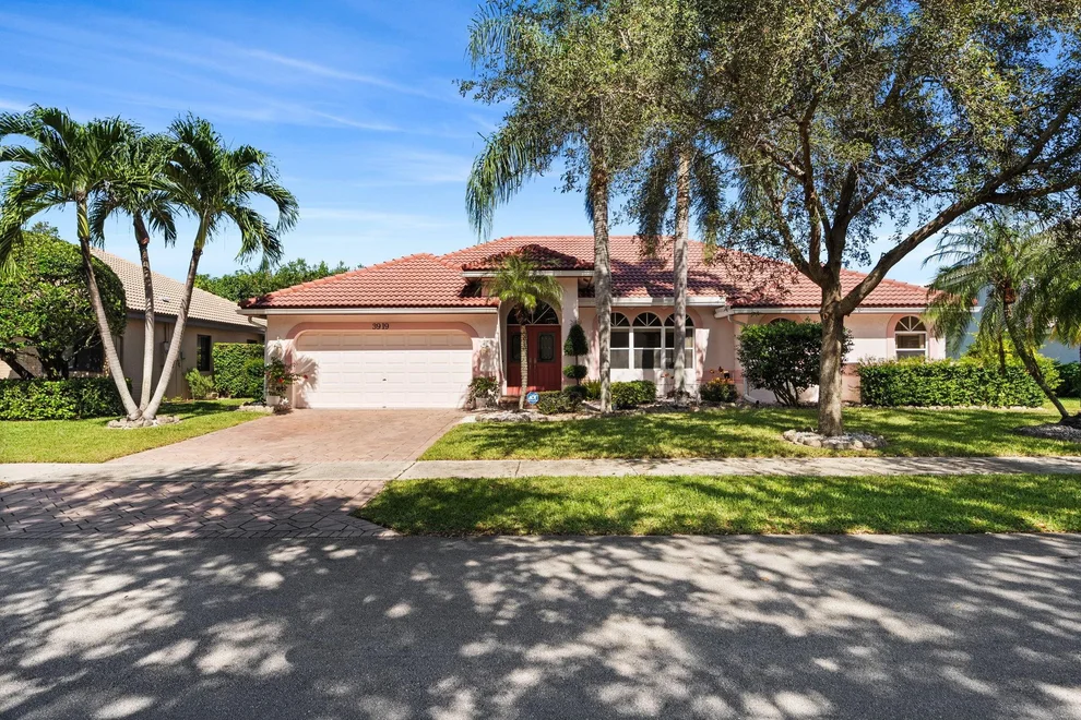 Unit for sale at 3919 NW 57th Street, Coconut Creek, FL 33073